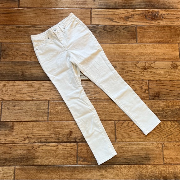Universal Thread White High Rise Skinny Crop Jeans - Picture 3 of 5